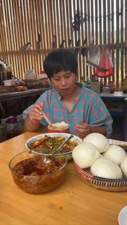 娱乐吃瓜酱厨师