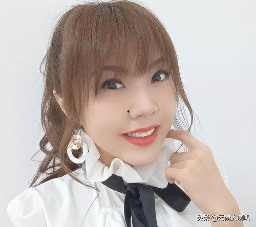 娱乐圈吃瓜女的博主,吃瓜女博主带你探秘明星幕后生活